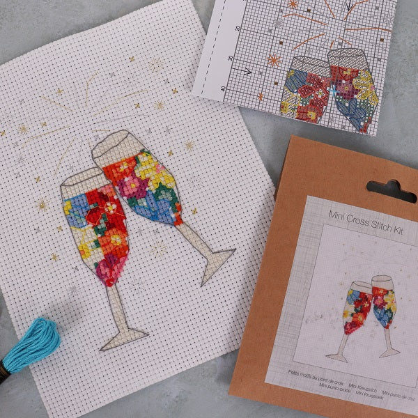 Trimits Cheers Mini Counted Cross Stitch Kit kosse nanat khar kosse