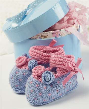 Twenty to make - Knitted Baby Bootees kosse nanat khar kosse