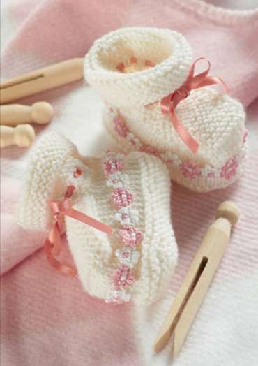 Twenty to make - Knitted Baby Bootees kosse nanat khar kosse